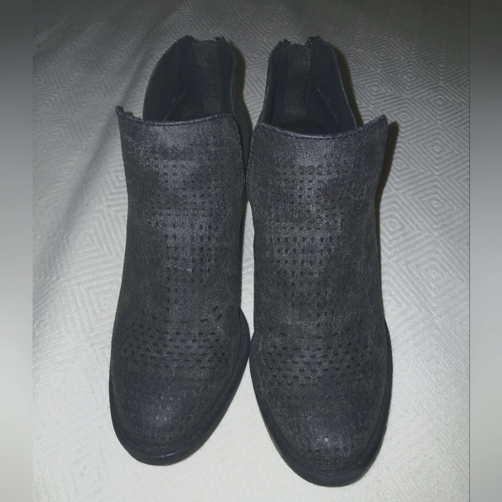 Like new Blowfish booties